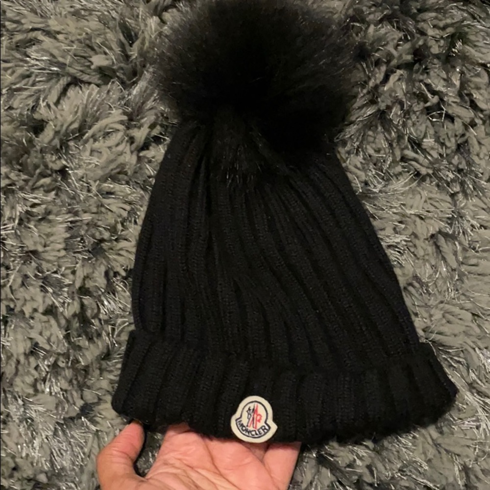 Moncler Black Beanie REAL FUR Pom Pom Hat Authentic - Picture 4 of 14